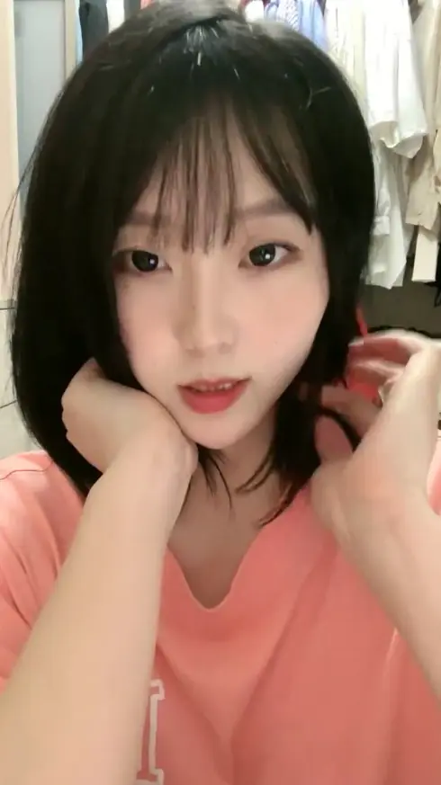 哈尔滨-胖次:呦呵给哥哥比个心,刷礼物啥都不看的就是好大哥,白嫖的可是烂屁眼哈哈哈,射到我嘴里好给你解解渴,靠不要